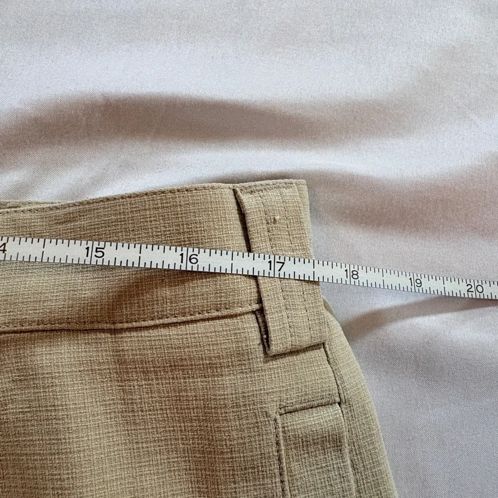 Caribbean Roundtree & Yorke Silk Cargo Shorts Mens 36 Tan Pleated Casual Luxury